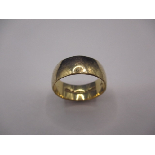 66 - A vintage 9ct yellow gold wedding band, approx. ring size ‘M’ approx. width 7.1mm, approx. weight 3.... 