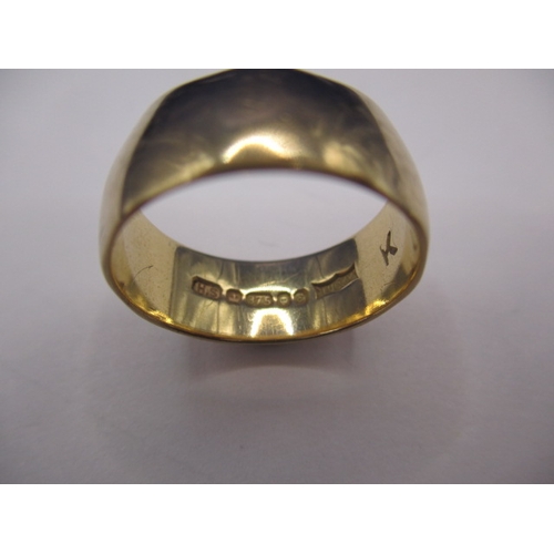 66 - A vintage 9ct yellow gold wedding band, approx. ring size ‘M’ approx. width 7.1mm, approx. weight 3.... 