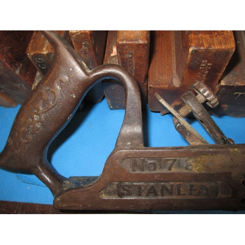 359 - A very large quantity of antique and later cabinet makers block and moulding planes, various makers,... 