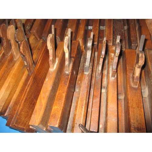 359 - A very large quantity of antique and later cabinet makers block and moulding planes, various makers,... 