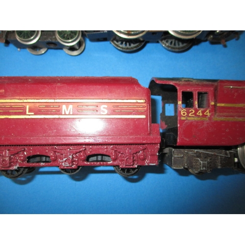 363 - A parcel of ‘00’ gauge model railway rolling stock to include 6244 King George VI loco and tender, a... 