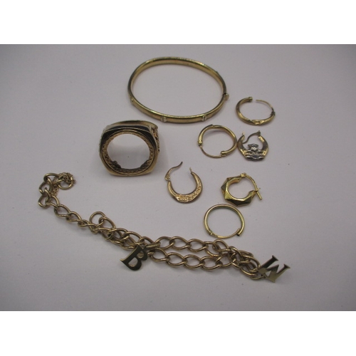 118 - A parcel of gold and yellow metal items, most marked for 9ct, approx. parcel weight 21.5g, sold as s... 