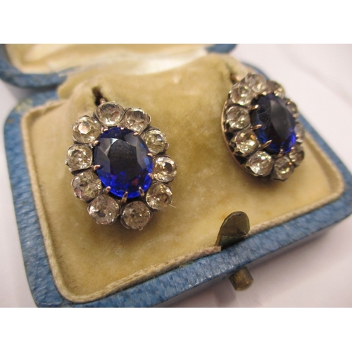 128 - A pair of Georgian paste earrings on gold setting, in good antique condition