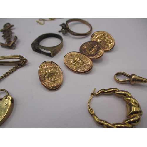 121 - A parcel of gold and yellow metal items, approx. weight of 9ct items 47.7g, approx. weight of 18ct i... 