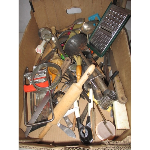 73 - A large quantity of vintage kitchenalia to include a spoon polisher. All with use related wear