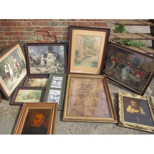 78 - A large quantity of vintage pictures and prints, all with age -related marks