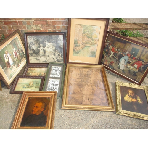 78 - A large quantity of vintage pictures and prints, all with age -related marks