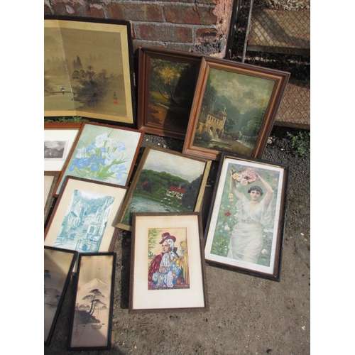 79 - A large quantity of vintage pictures and prints, to include oriental examples