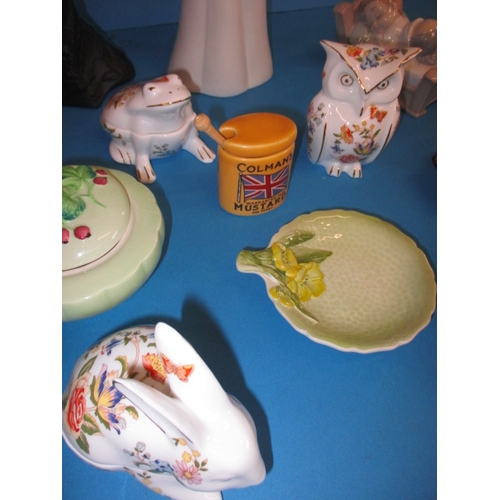 85 - A parcel of ceramic items, to include examples from Coalport, Carltonware and Aynsley, all in good u... 