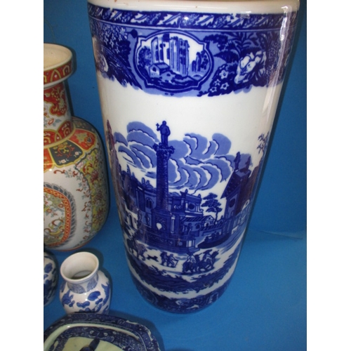 92 - A vintage blue and white stick stand and a quantity of other ceramics, all in good pre-owned conditi... 