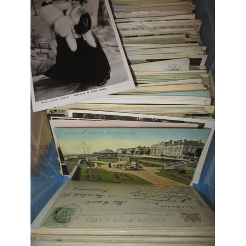 167 - A quantity of vintage postcards, to include shipping and topographical examples, all in used conditi... 