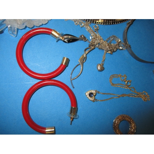 184 - A quantity of costume jewellery, to include some silver items, all in used condition