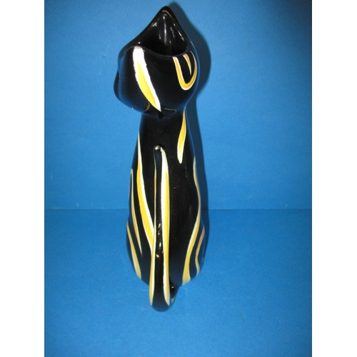 208 - A mid 20th century ceramic cat vase, with black body and yellow stripes, in good condition with no o... 