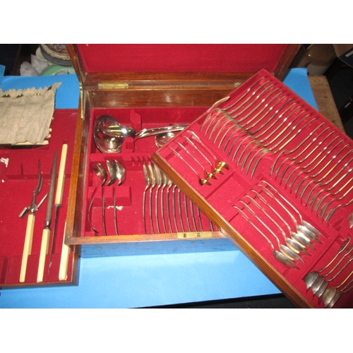 211 - A boxed harlequin canteen of cutlery and various other cutlery items, all in used condition