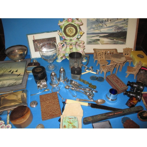 218 - A parcel of interesting collectables, to include an antique rummer, card case, compact and a clock, ... 