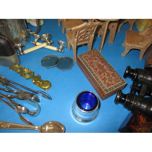 218 - A parcel of interesting collectables, to include an antique rummer, card case, compact and a clock, ... 