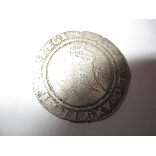 139 - A Elizabeth I silver sixpence, dated 1584, Mint mark Tower Escallop, approx. weight 2.7g, approx. di... 