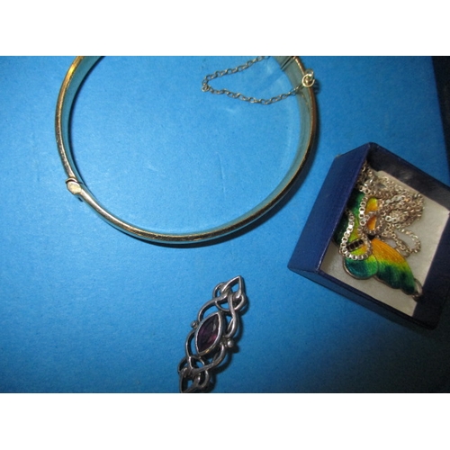 171 - A parcel of costume jewellery to include some silver items, all in pre-owned condition