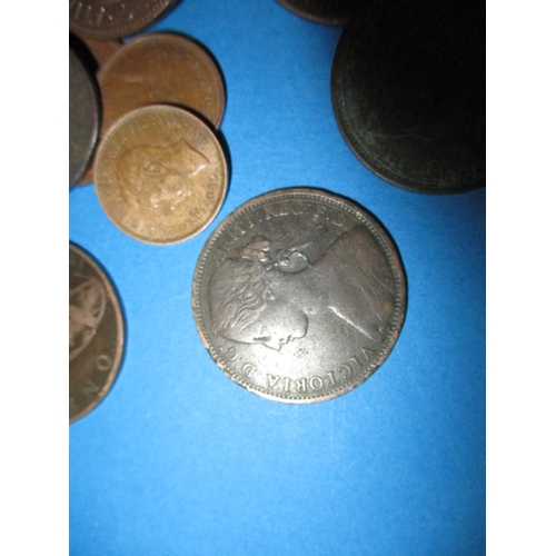 177 - A parcel of vintage world coins, to include a few silver examples, approx. parcel weight 3kg, all in... 