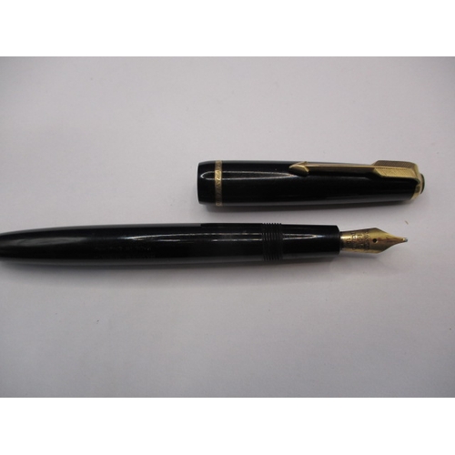 190 - 4 Vintage Parker fountain pens, to include a Canadian duofold, all in used condition and not tested ... 