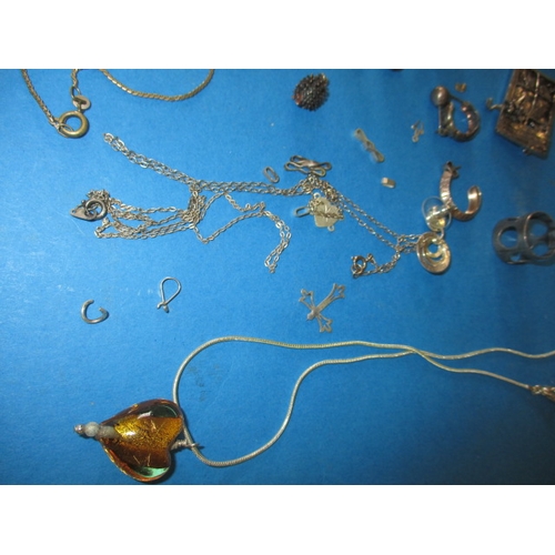 174 - A parcel of silver and white metal jewellery items, approx. parcel weight 86g, some damages so sold ... 