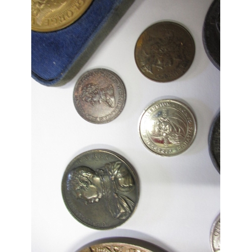 179 - A parcel of antique and later commemorative medallions, all in circulated condition