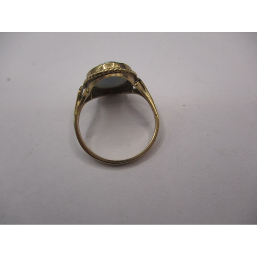 11 - A vintage 9ct gold cameo ring, approx. ring size ‘O+’, approx. weight 2.5g in useable pre-owned cond... 