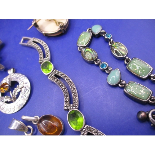 175 - A parcel of silver and white metal jewellery items, approx. parcel weight 180g, all in used conditio... 