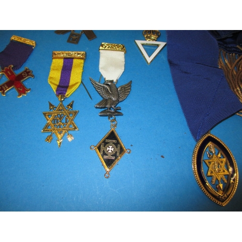 251 - A parcel of masonic regalia, to include some silver jewels, all in pre-owned condition