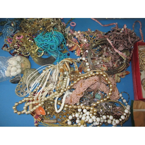 175 - A large quantity of vintage costume jewellery, also includes watches and cigarette lighters, all in ... 