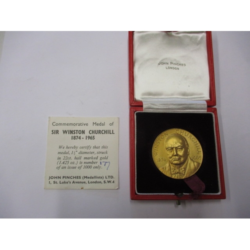 125 - A 1965 limited edition commemorative 22ct gold medal, Sir Winston Churchill edition of 1000, approx.... 