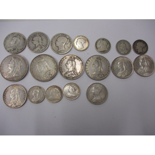 133 - 18 Victorian silver coins, to include crowns, various busts and grades, some in VF+, approx. parcel ... 