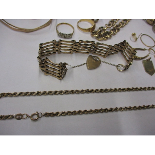 75 - A parcel of gold and yellow metal items, to include various carats, approx. parcel weight 78.8g in u... 