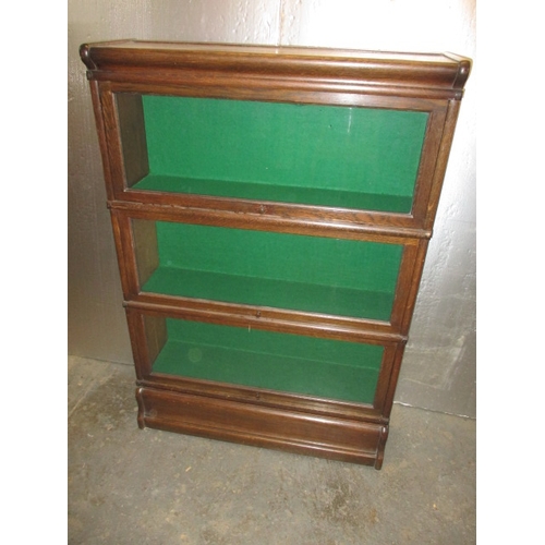 289 - A vintage Globe Wernicke, 3 stack bookcase. In useable, pre-owned condition. Approximate dimensions ... 