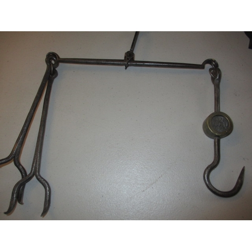 332 - A quantity of Victorian and later balance scales and weights. To include one example by Parnall & So... 