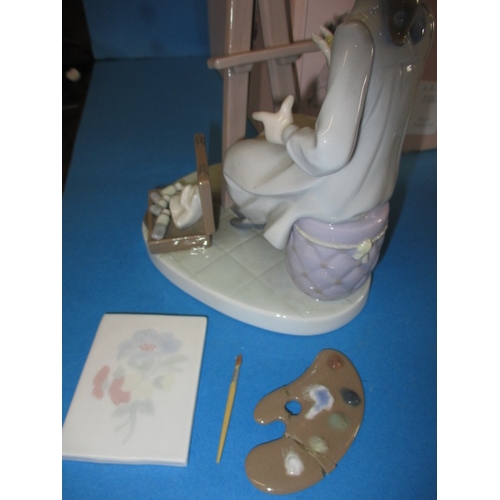 17 - A parcel of ceramic figurines, to include examples by LLadro Doulton and Nao, some with original box... 