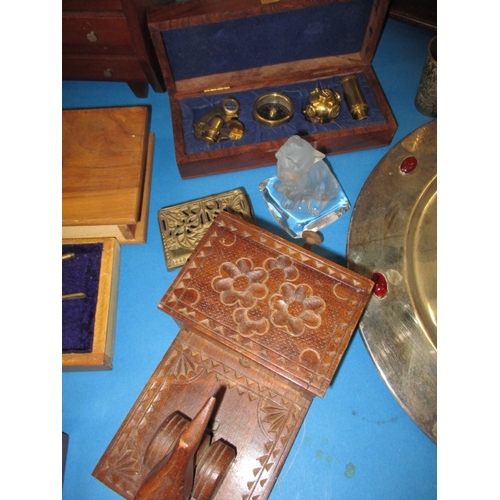 57 - A parcel of interesting collectables, to include meerschaum pipe, duck book ends and a chess set, al... 