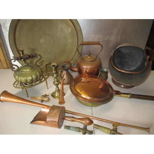 183 - A parcel of vintage brass and copper items to include a coal scuttle, post horn and beer taps. All i... 