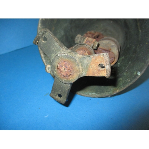 195 - A vintage Winkworth electric car bell, in well used condition with rust to coil casing