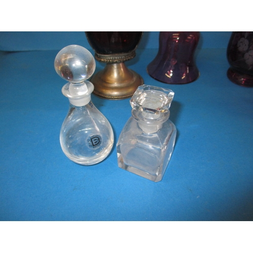 204 - A parcel of vintage cranberry glass items, all in pre-owned condition, one with crack to neck all ot... 