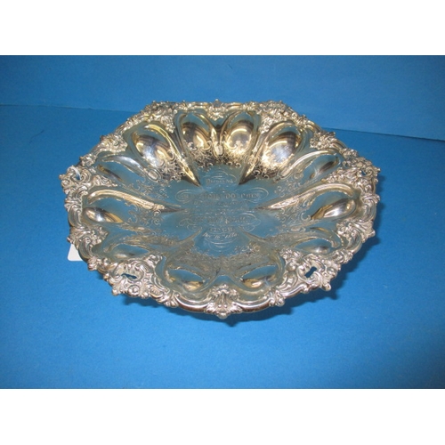 142 - A Victorian sterling silver pedestal bowl, with dedication dated 1856, approx. weight 440g, in good ... 