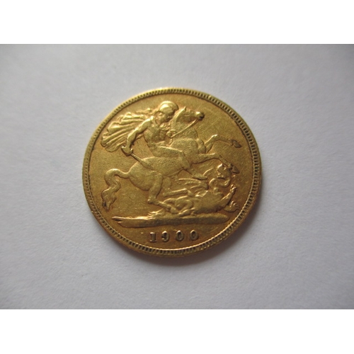 82 - A Victorian gold half sovereign dated 1900, a circulated coin with fine definition of features