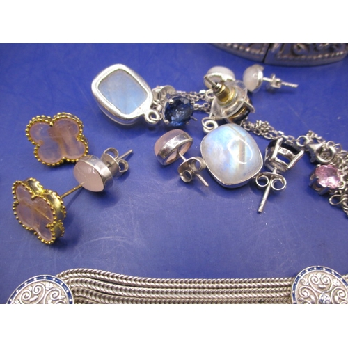 159 - A parcel of vintage costume jewellery, most on silver, all in useable pre-owned condition