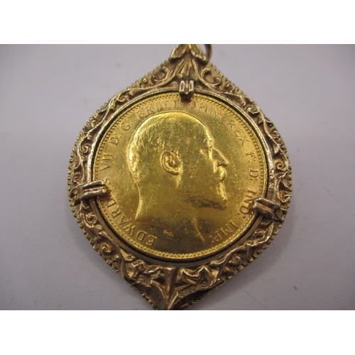 91 - An Edward VII full gold sovereign dated 1907, in 9ct gold pendant mount, a circulated coin with good... 