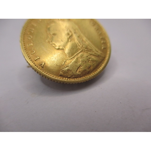 94 - A Victorian gold half sovereign dated 1892, a circulated coin with good definition of features