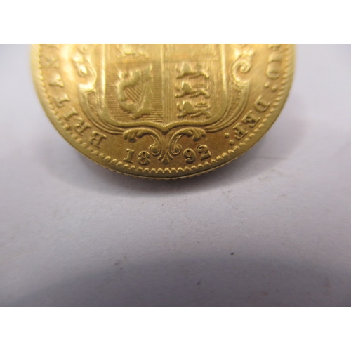 94 - A Victorian gold half sovereign dated 1892, a circulated coin with good definition of features