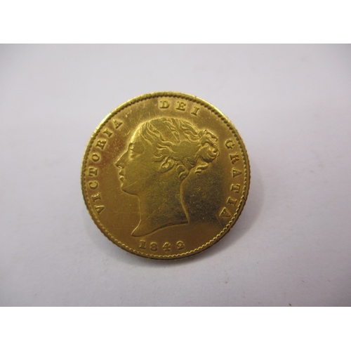 97 - A Victorian gold half sovereign dated 1842, a circulated coin with good definition of features