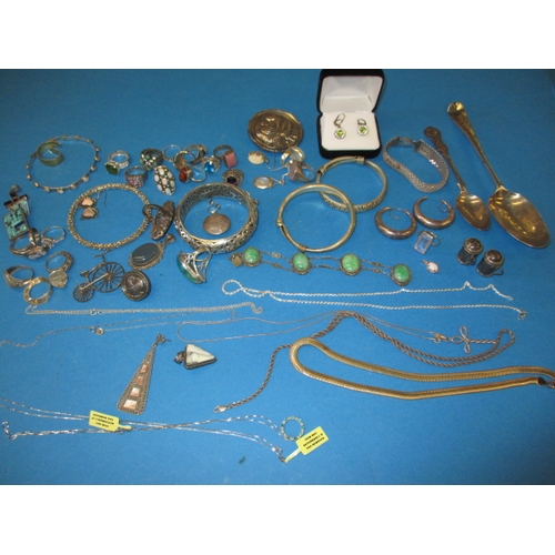 165 - A parcel of silver and white metal jewellery items and 2 silver spoons, all in used condition