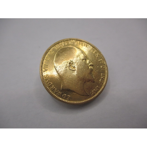 103 - An Edward VII gold sovereign, dated 1902, a good grade bullion coin with fine definition of features