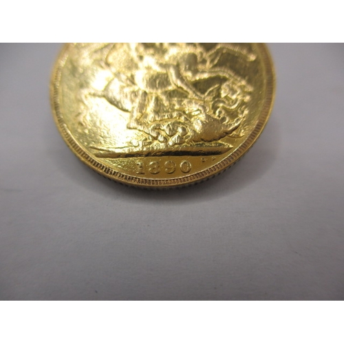 104 - A Victorian gold sovereign dated 1890, a good grade bullion coin with fine definition of features